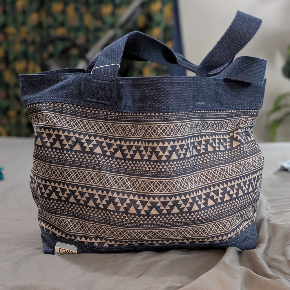 Toms Navy and Cream Geometric Tote Bag